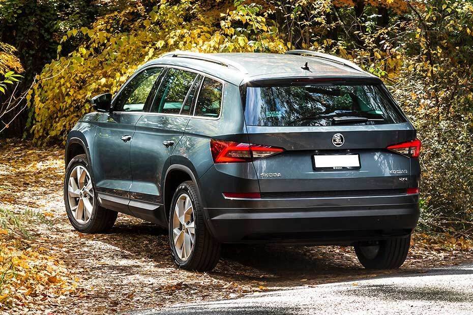 Rear Medium View of Skoda Kodiaq Rear Medium View of Skoda Kodiaq
