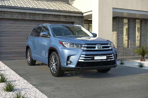 Toyota Kluger Front Cross Side View Toyota Kluger Front Cross Side View