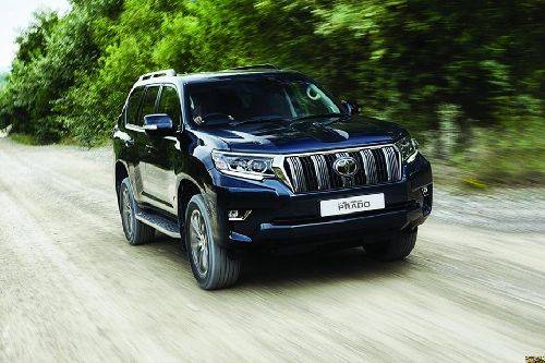 Toyota Land Cruiser Prado Front Medium View