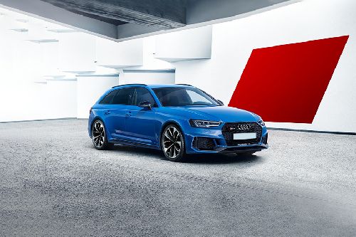 RS 4 Avant Front angle low view RS 4 Avant Front angle low view