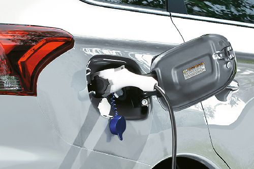 Gas Cap Open of Outlander PHEV Gas Cap Open of Outlander PHEV