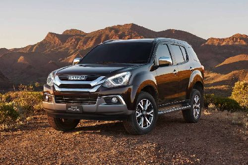 Isuzu MU-X Front Side View Isuzu MU-X Front Side View