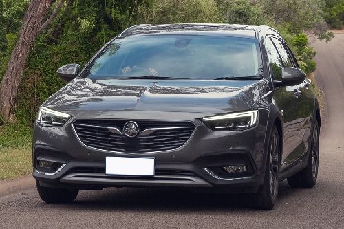 Holden Commodore Tourer Front Side View Holden Commodore Tourer Front Side View
