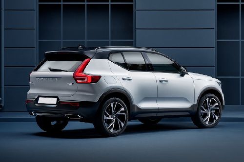 XC40 Rear angle view