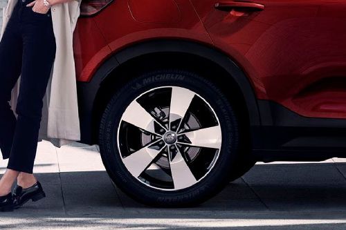 XC40 Wheel