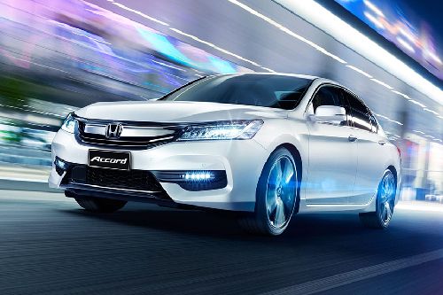 Accord Front deep low Angle View Accord Front deep low Angle View