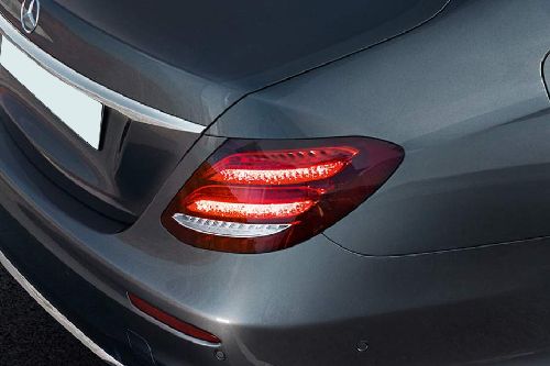 E-Class Sedan Tail light
