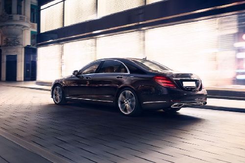 Rear Cross Side View of Mercedes Benz  S-Class Sedan Rear Cross Side View of Mercedes Benz  S-Class Sedan