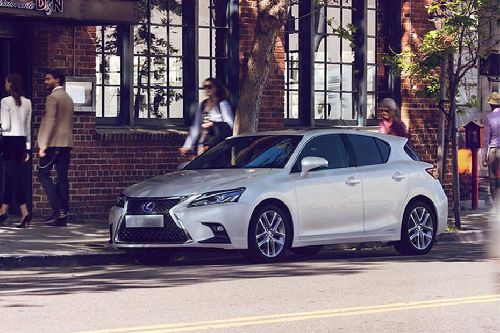 Lexus CT Front Side View Lexus CT Front Side View