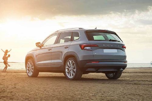 Rear Medium View of Skoda Karoq Rear Medium View of Skoda Karoq