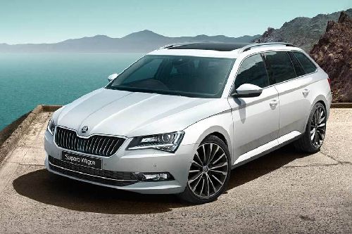 Skoda Superb Wagon Front Side View Skoda Superb Wagon Front Side View
