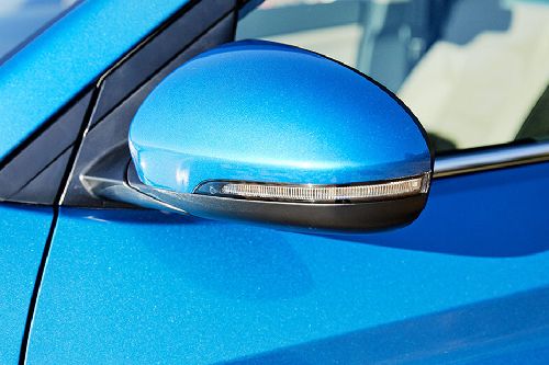 Hyundai Tucson Drivers Side Mirror Front Angle Hyundai Tucson Drivers Side Mirror Front Angle