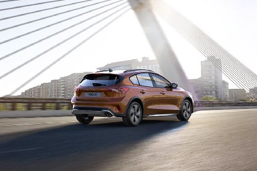 Focus Rear Medium Side View Focus Rear Medium Side View