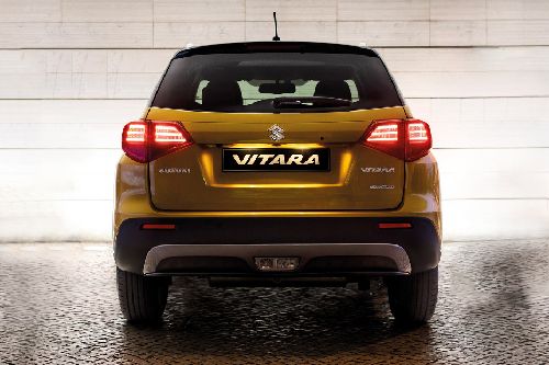 Full Rear View of Suzuki Vitara Full Rear View of Suzuki Vitara