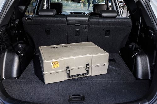 Storage Closer View of Toyota Kluger Storage Closer View of Toyota Kluger