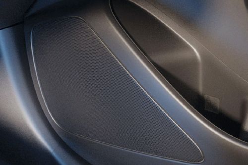 Speakers View of Toyota Corolla Hatchback Speakers View of Toyota Corolla Hatchback