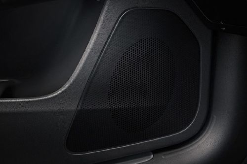 Speakers View of Jeep Cherokee Speakers View of Jeep Cherokee