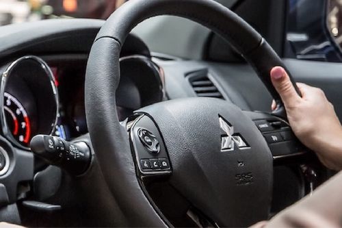 Mitsubishi ASX Multi Function Steering Mitsubishi ASX Multi Function Steering