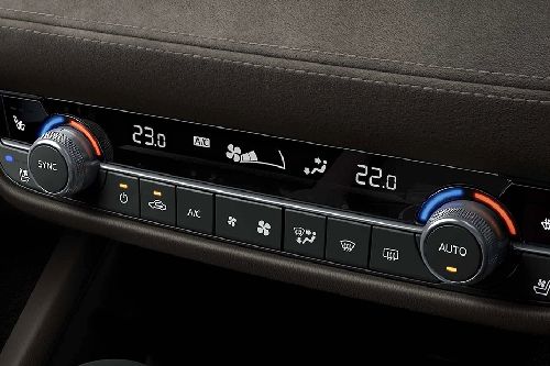 Front AC Controls of Mazda 6 Sedan Front AC Controls of Mazda 6 Sedan